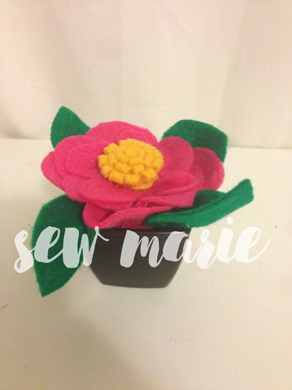 Felt Flower Pot from Sew Marie
